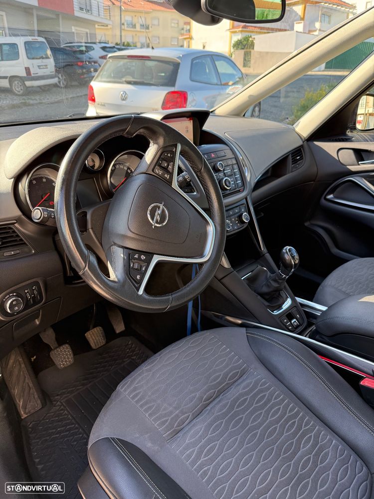 Opel Zafira 1.6 CDTi Executive - 3