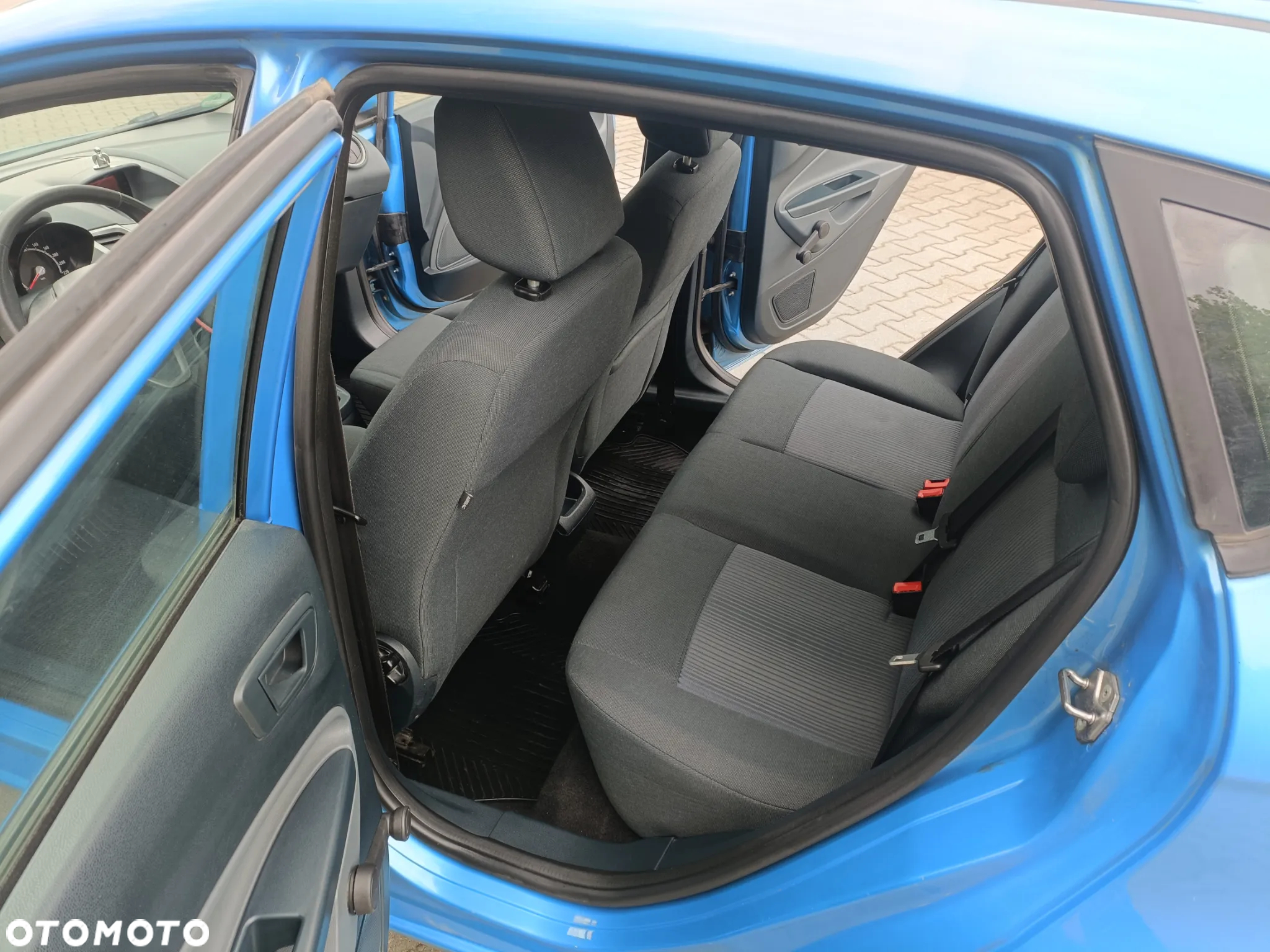 Ford Fiesta 1.4 TDCi Ambiente - 12