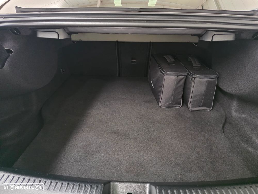 Mercedes-Benz CLA 250 e AMG Line - 22