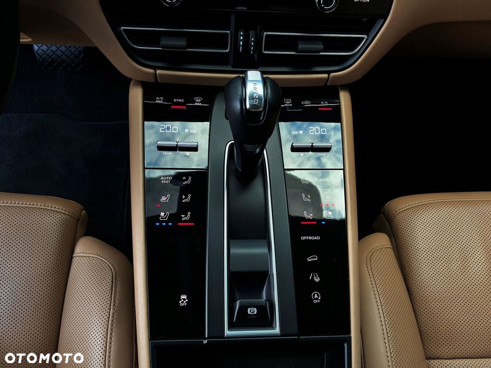 Porsche Macan - 28