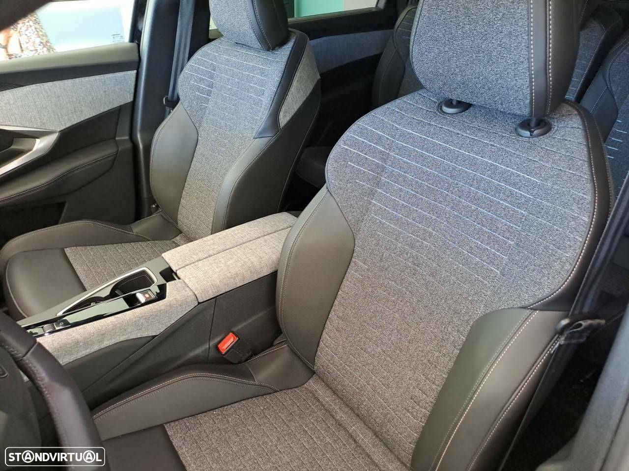 Peugeot 5008 1.2 Hybrid Allure e-DCS6 - 9