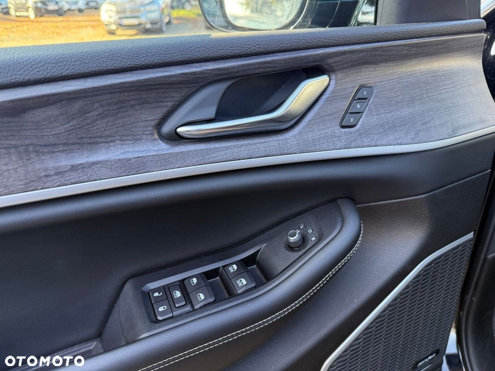 Jeep Grand Cherokee - 25