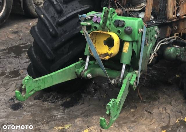 John Deere 6215 R  - TUZ