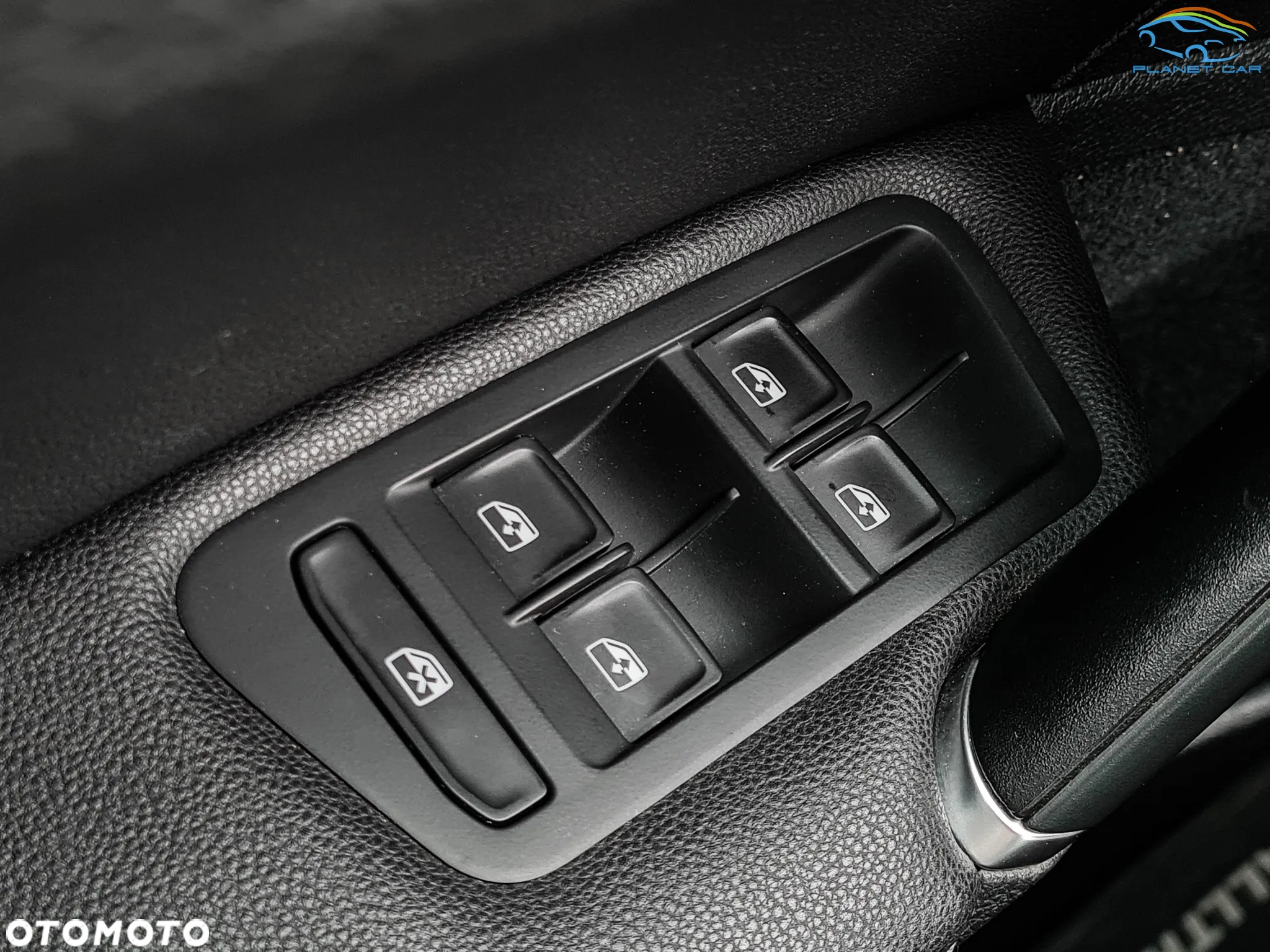Volkswagen Golf - 22