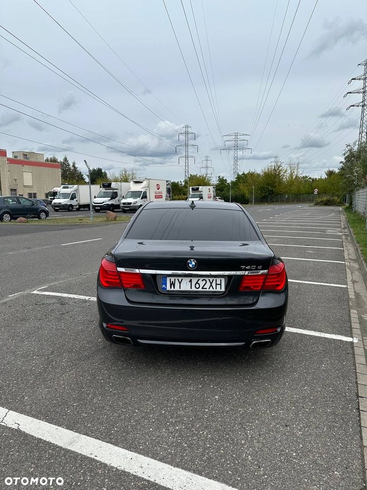 BMW Seria 7 740d xDrive - 22