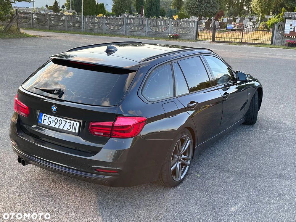 BMW Seria 3 320d Sport Line - 4
