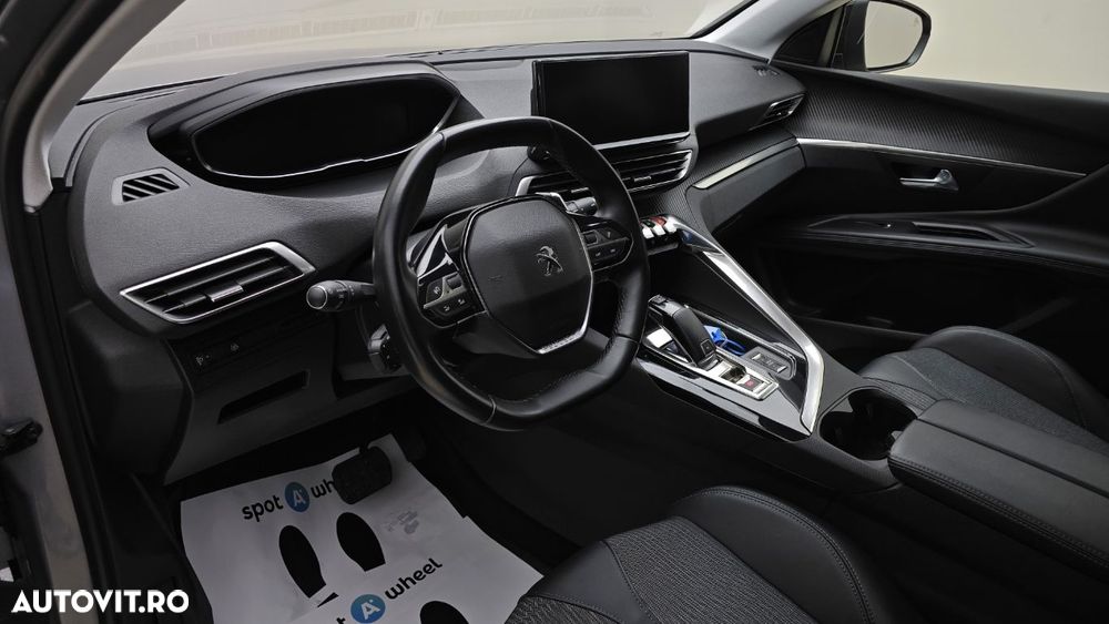 Peugeot 3008 1.2 PureTech S&S EAT8 Allure - 14