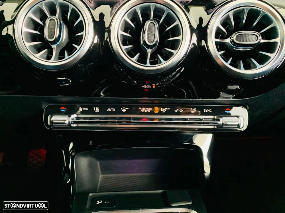 Mercedes-Benz CLA 180 d Progressive - 30