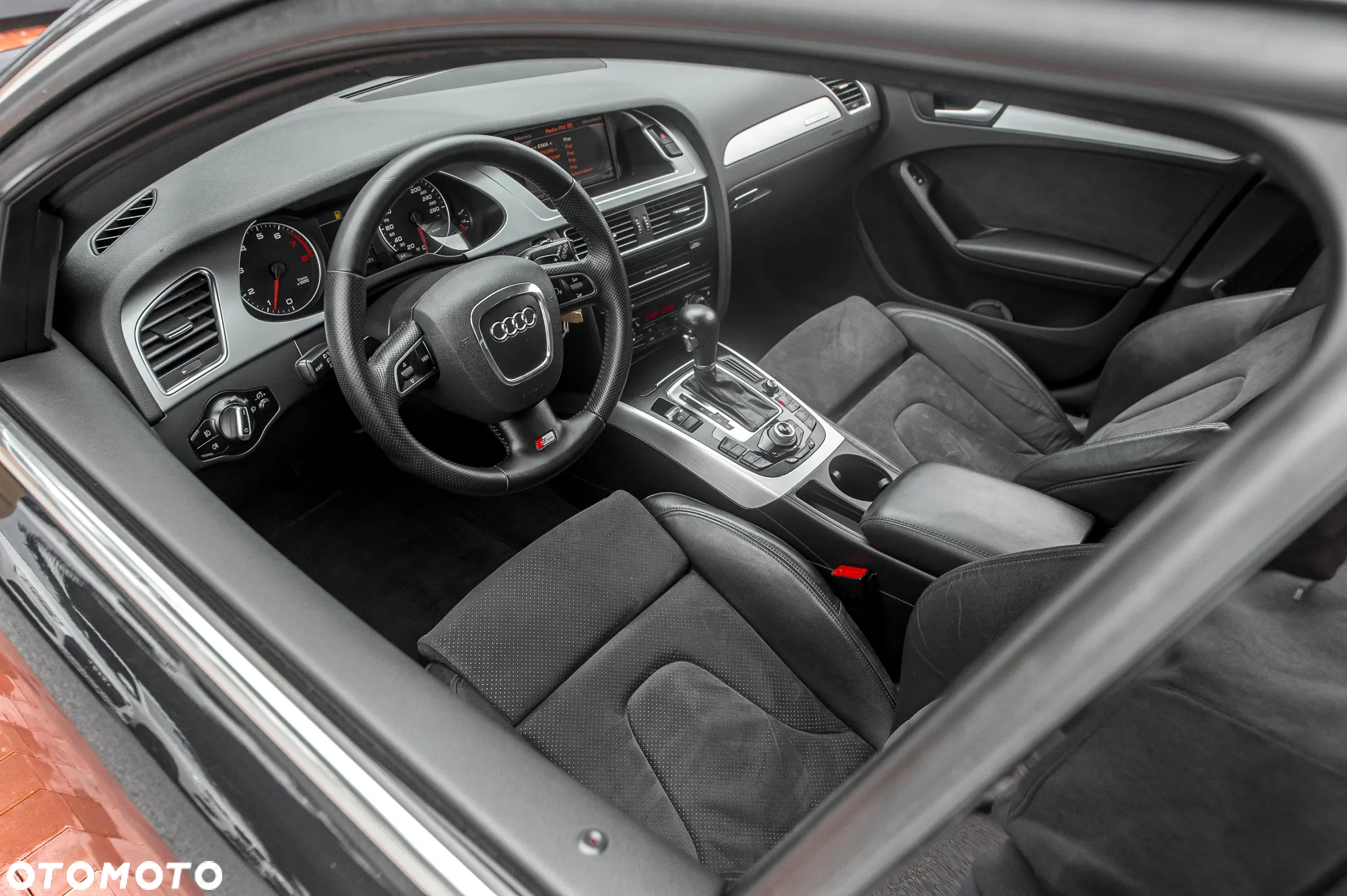 Audi A4 Avant 2.0 TFSI quattro S tronic S line Sportpaket - 16