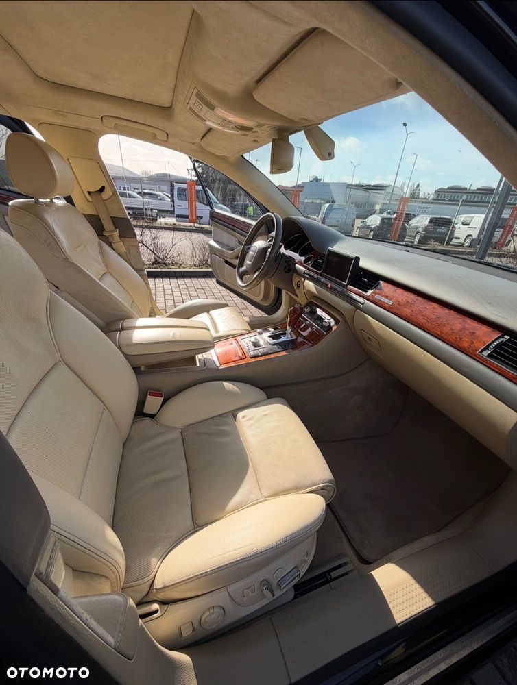 Audi A8 - 2