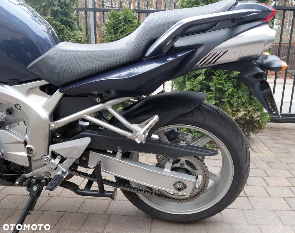 Yamaha FZ6 - 7
