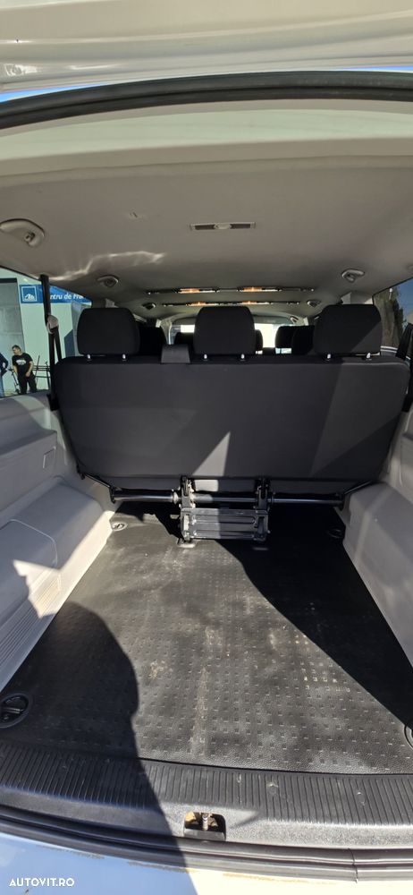 Volkswagen Caravelle LR Comfortline - 12