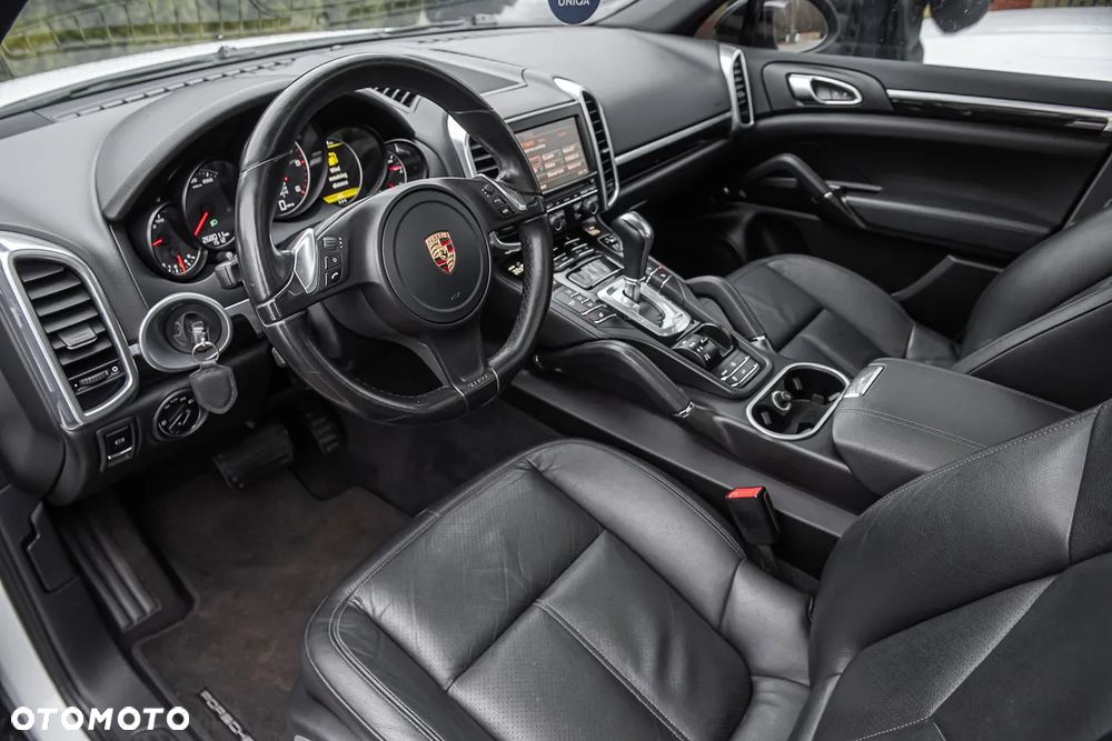 Porsche Cayenne Platinum Edition - 16
