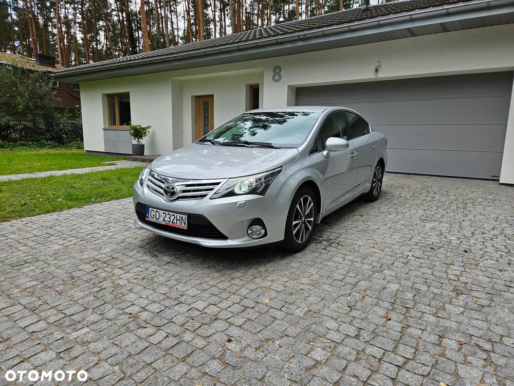 Toyota Avensis 1.8 Premium EU5 MS - 1