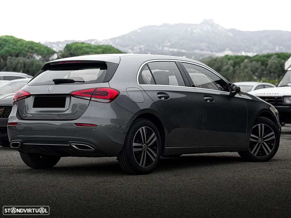 Mercedes-Benz A 250 e Progressive - 4
