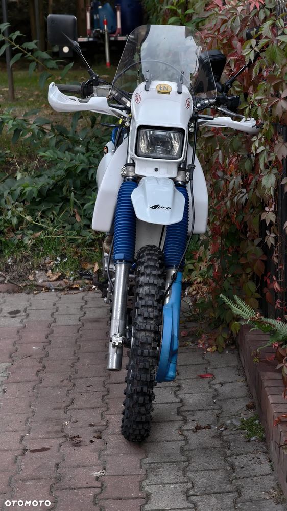 Suzuki DR - 22