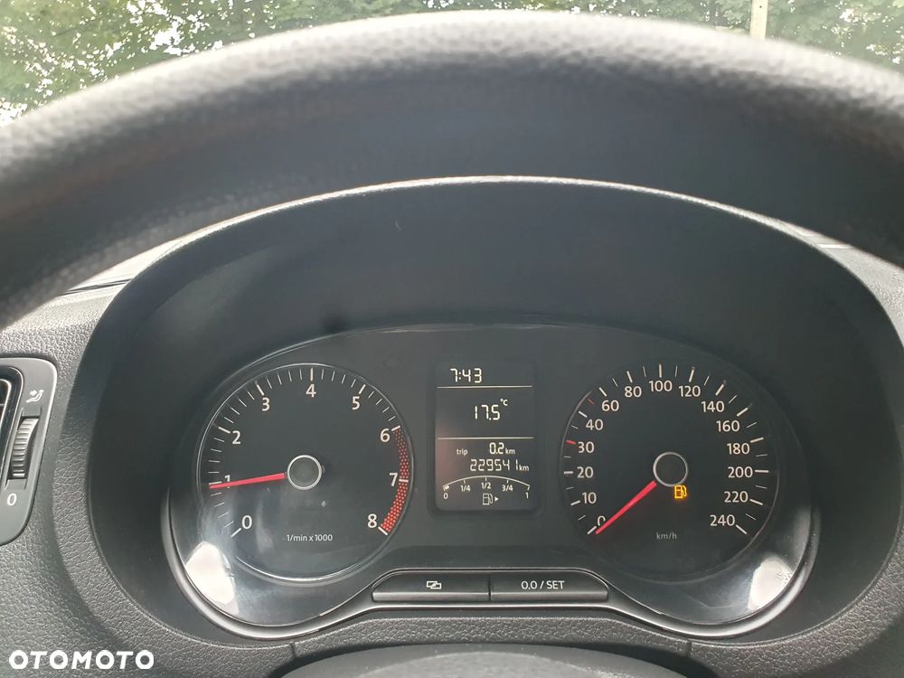 Volkswagen Polo 1.2 Comfortline - 12