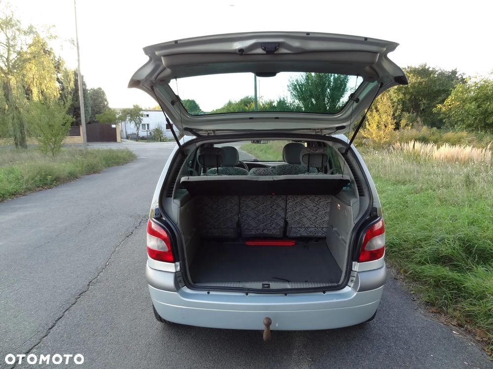 Renault Scenic 1.9 dCi EXpression - 12