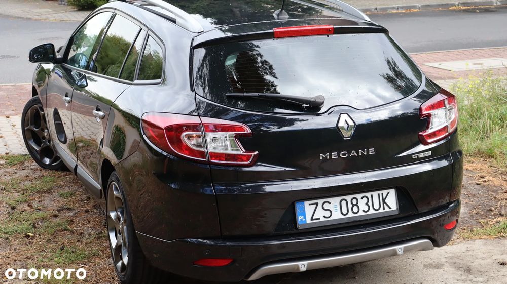 Renault Megane TCe 180 GT - 17
