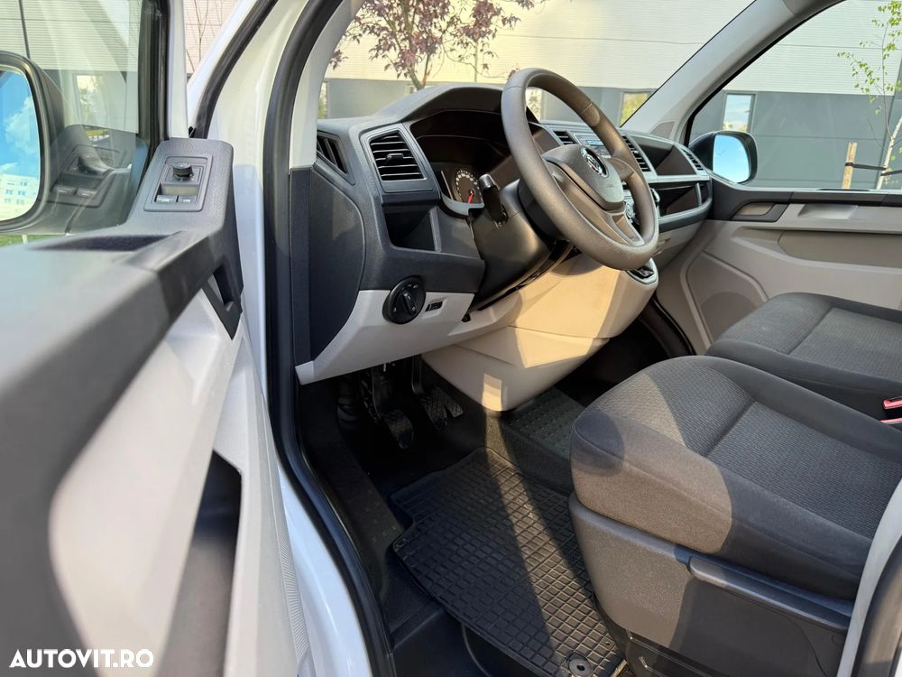 Volkswagen Caravelle LR Comfortline - 4