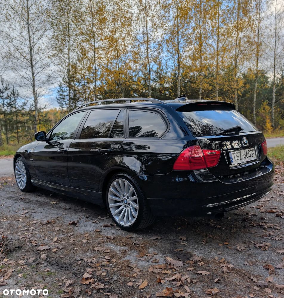 BMW 318I 2009 photo 4