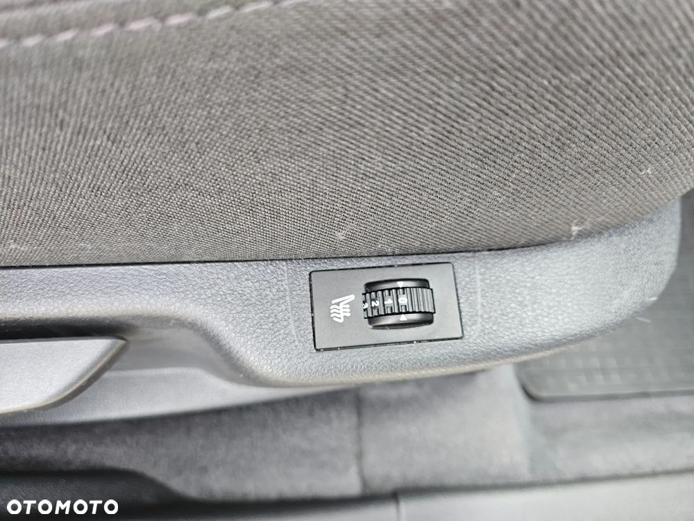 Peugeot 5008 HDI 150 Allure - 23