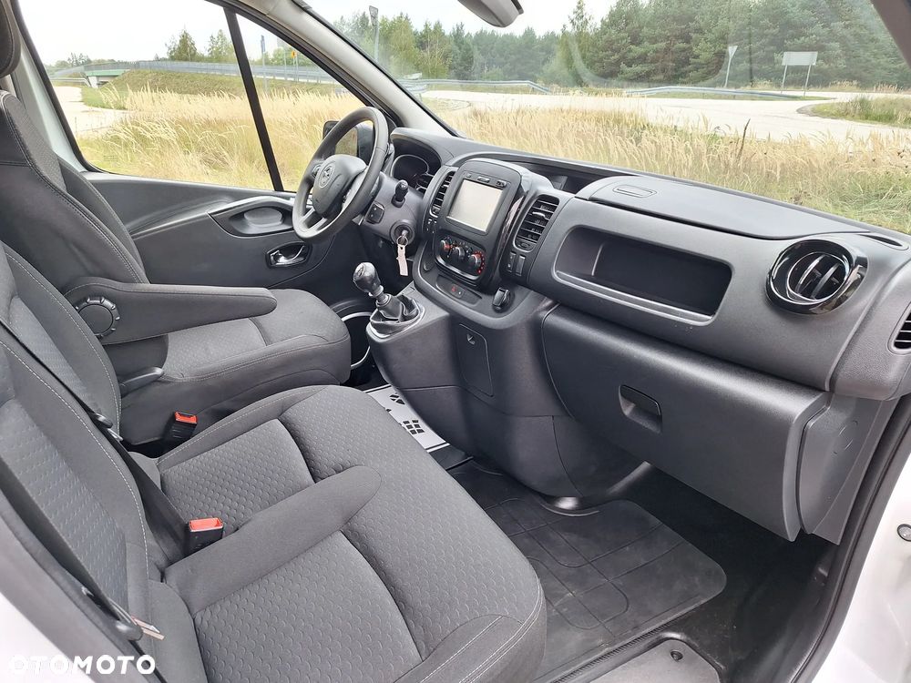 Opel Vivaro  L2H1 1.6 dCi 120 km, 43 000 netto + F-VAT 23% Trafic - 16