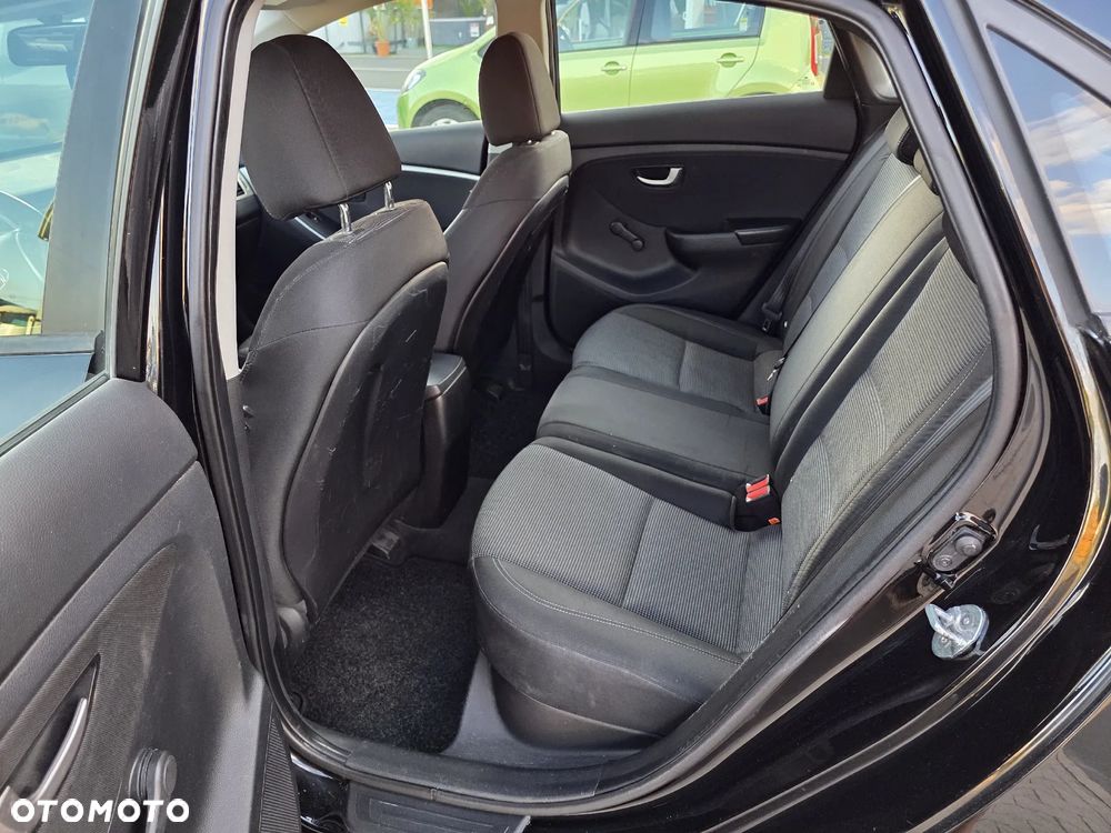 Hyundai i30 1.4 Comfort - 16