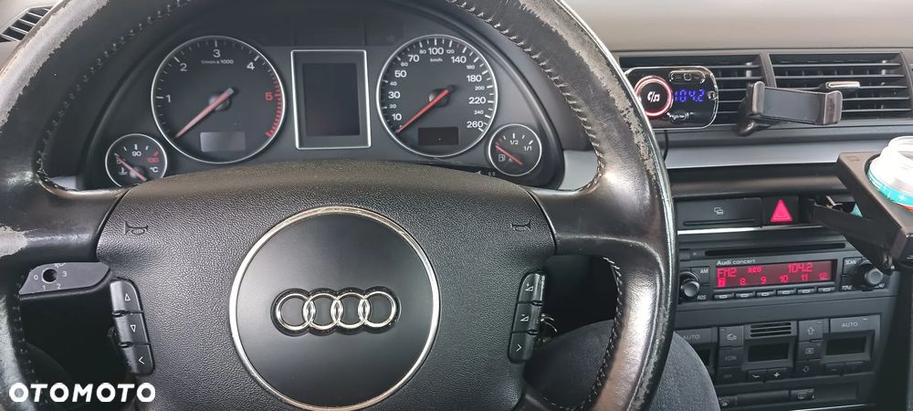 Audi A4 Limousine - 17
