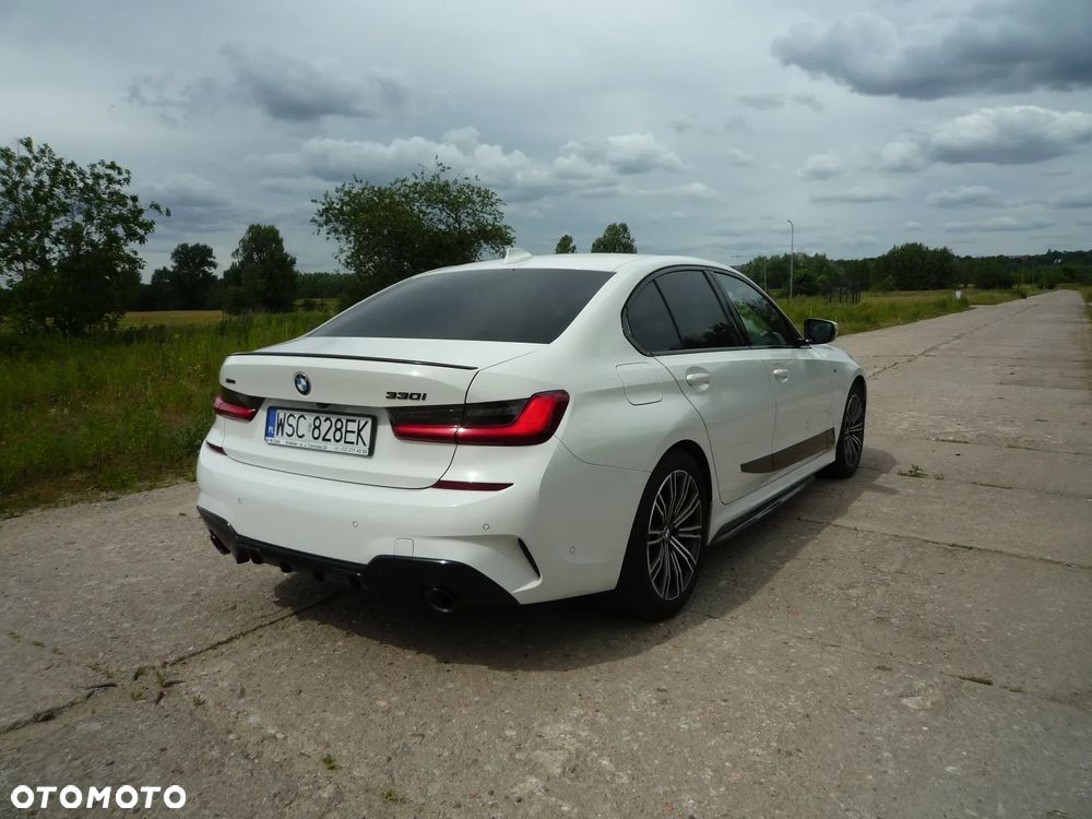 BMW Seria 3 330i xDrive M Sport sport - 9