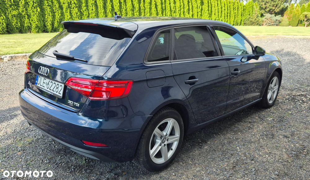 Audi A3 Sportback 1.6 TDI S tronic design - 5