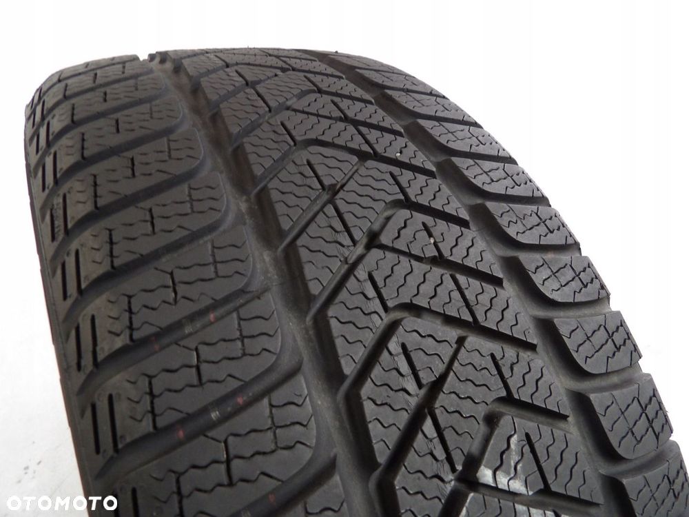 1x opona 225/45R17 PIRELLI SOTTOZERO 3 WINTER - 2