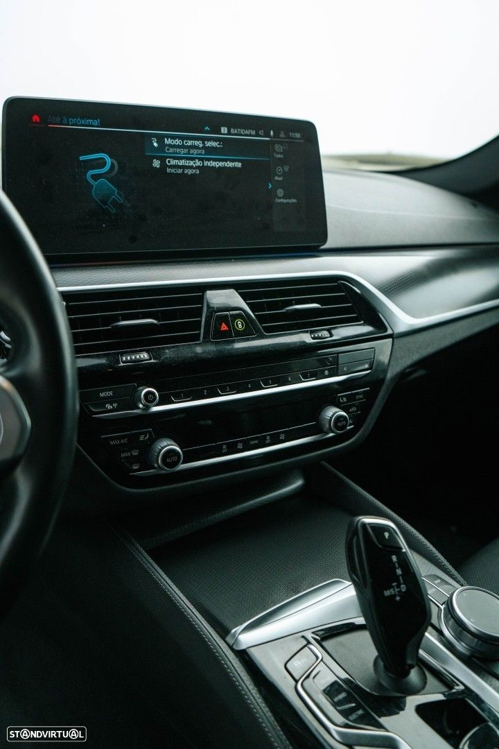 BMW 530 e Pack Desportivo M - 18