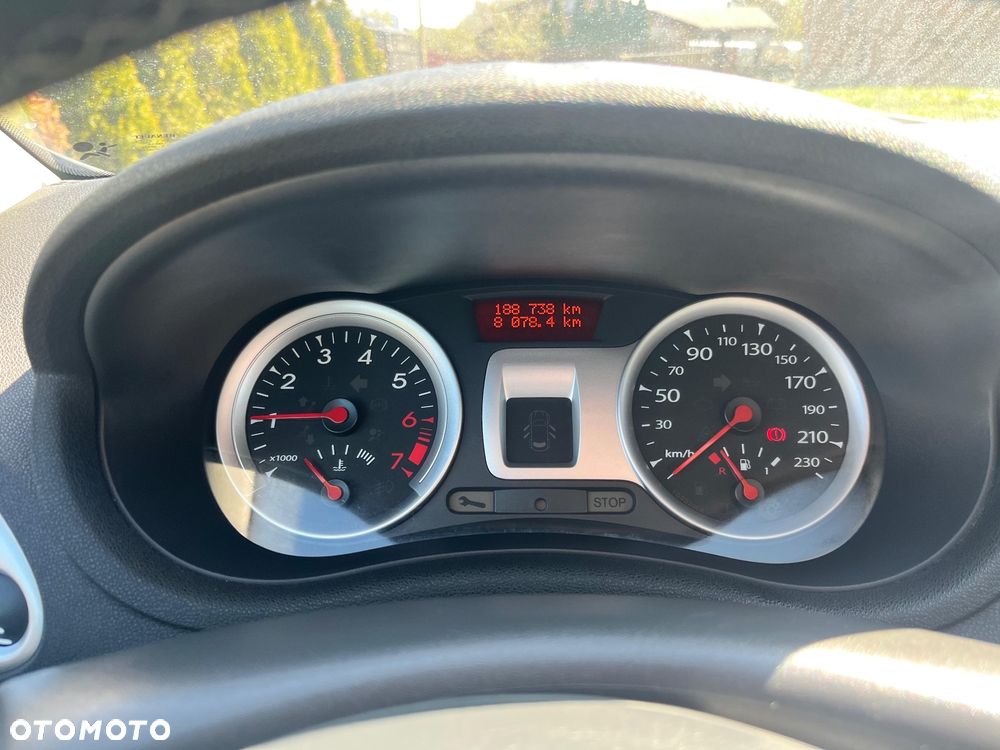 Renault Clio - 22