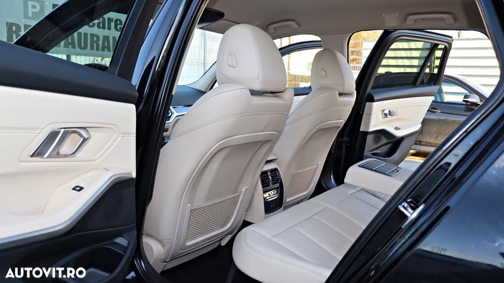 BMW Seria 3 330e Touring Aut. Luxury Line - 13