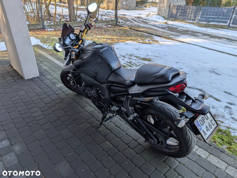 Yamaha FZ8 - 10