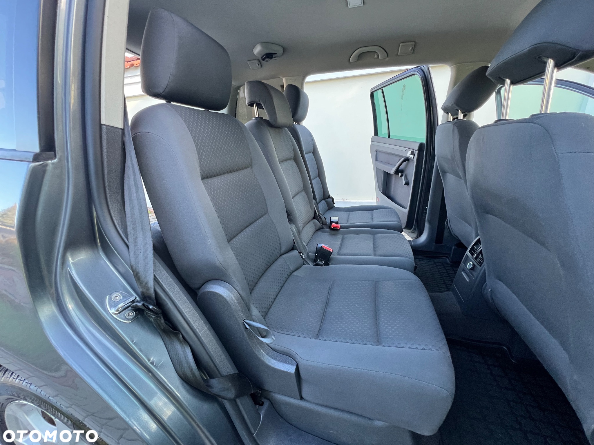 Volkswagen Touran - 15
