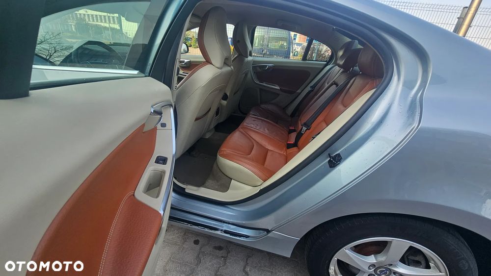 Volvo S60 DRIVe Summum - 9