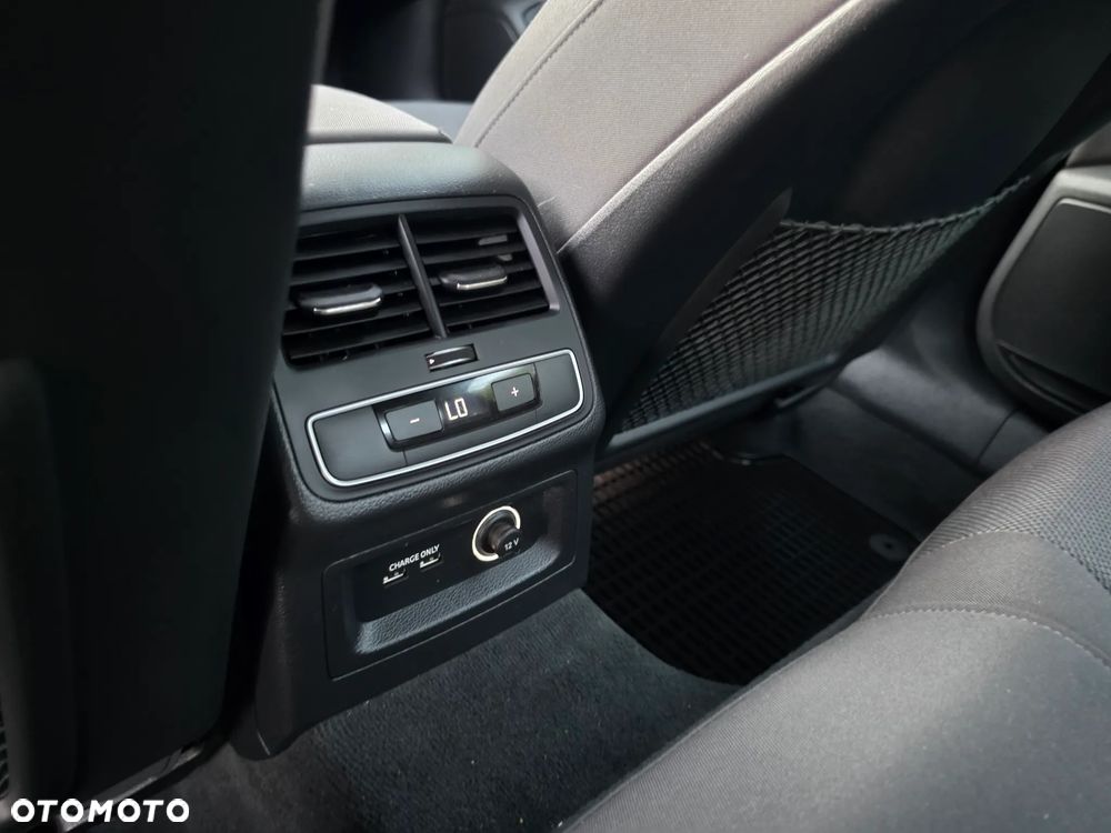 Audi A4 Limousine - 27