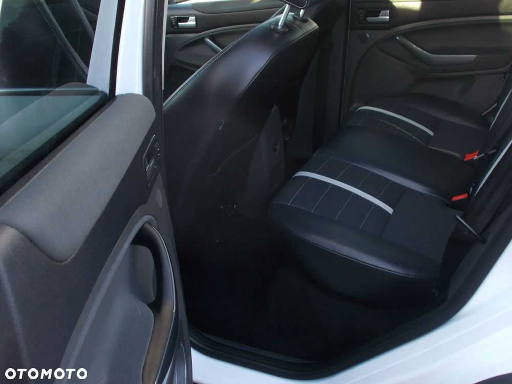 Ford Kuga 2.0 TDCi 4WD Titanium - 7