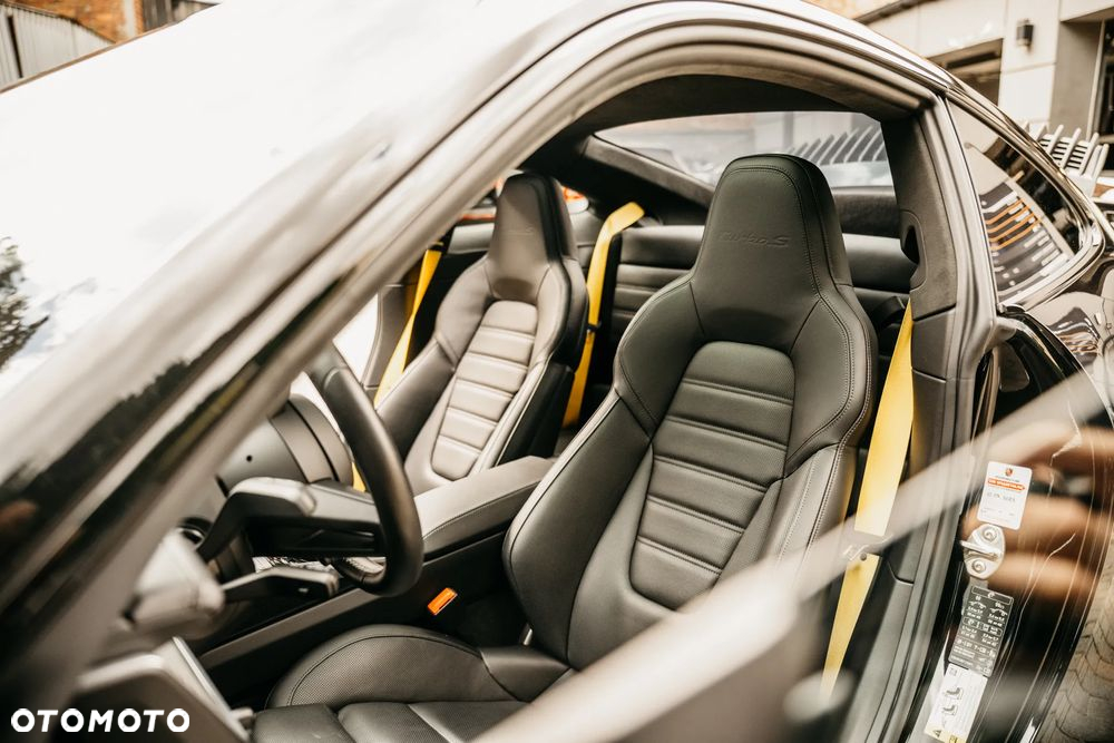 Porsche 911 Turbo S - 6