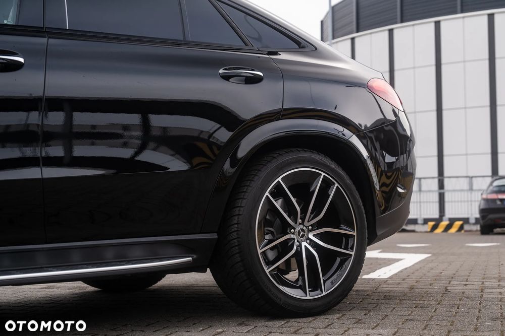 Mercedes-Benz GLE 400 d 4-Matic Executive - 4