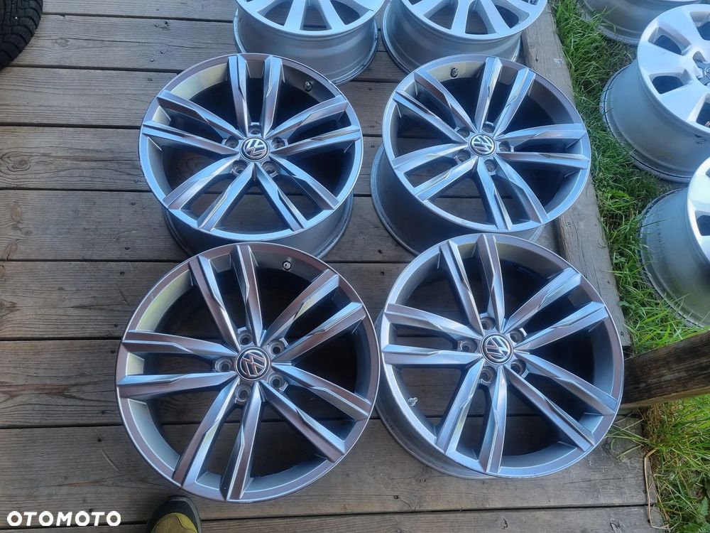 VW PASSAT 3G0,TIGUAN,SEAT LEON,SKODA SUPERB,AUDI 8X18 ET44 5X112 bdb stan - 1