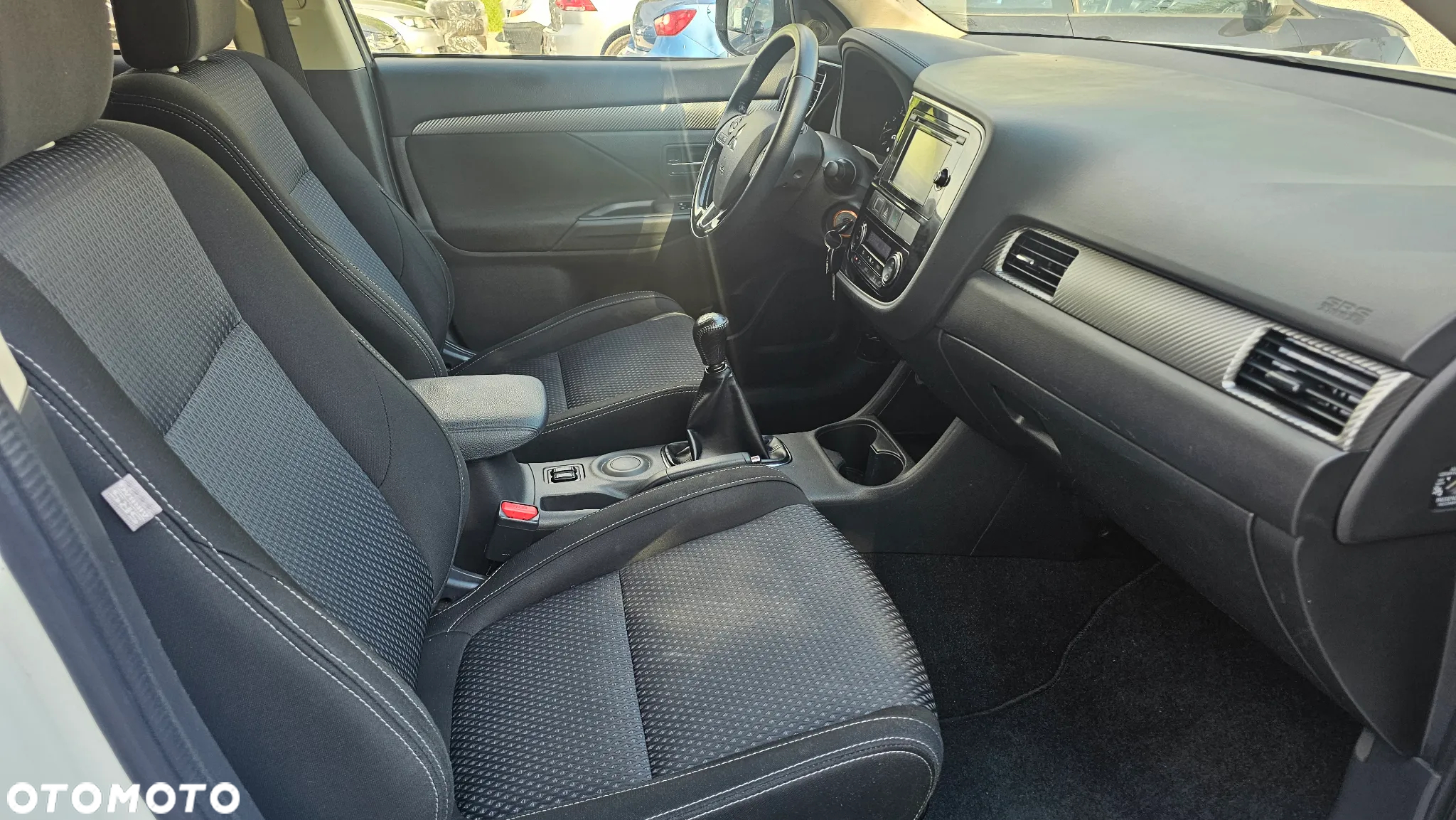 Mitsubishi Outlander 2.0 2WD Active - 12