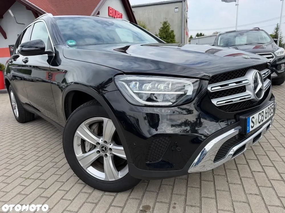 Mercedes-Benz GLC 300 e 4-Matic - 8