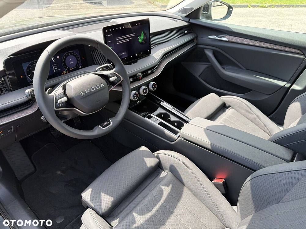 Skoda Superb 2.0 TDI SCR 4x4 L&K DSG - 10