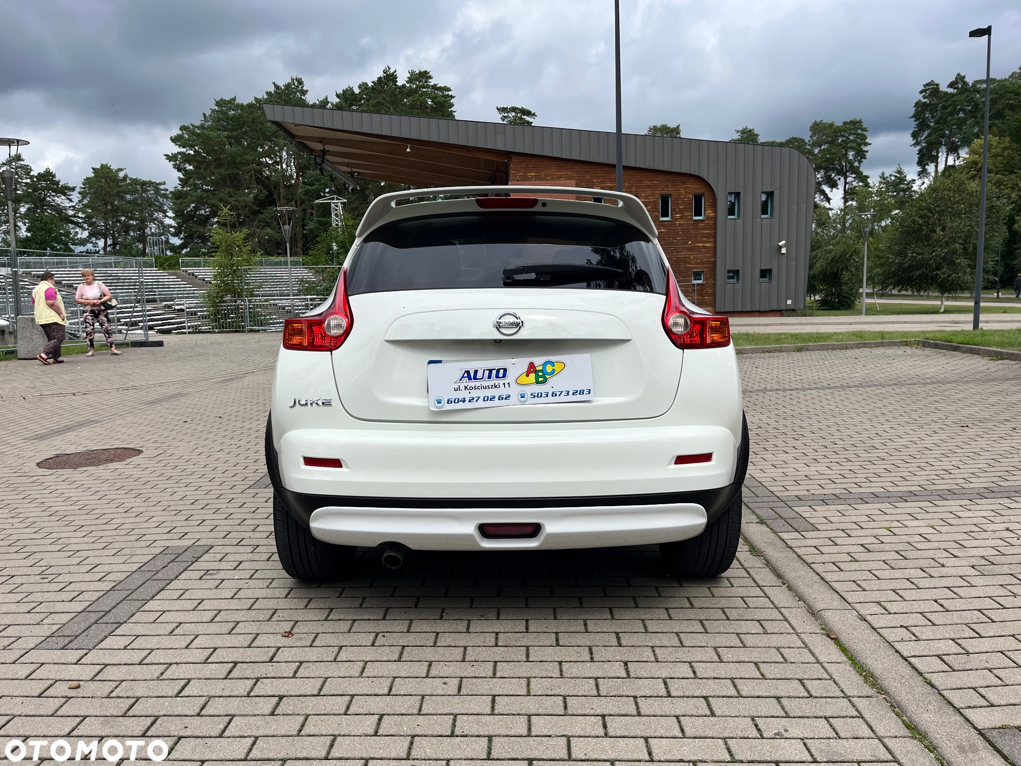 Nissan Juke 1.6 DIG-T ALL-MODE 4x4i CVT Tekna - 4