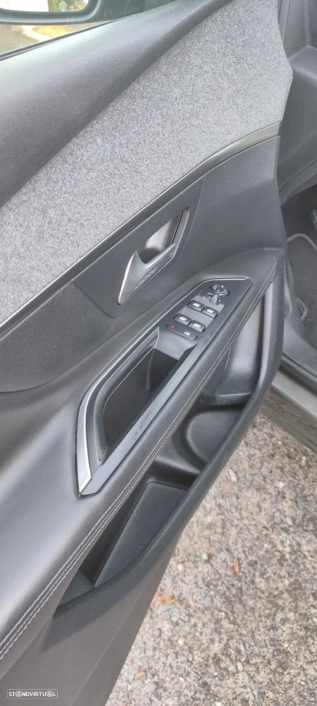 Peugeot 3008 1.6 BlueHDi GT Line Grip Control EAT6 - 9
