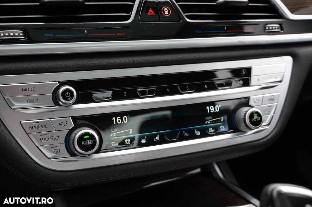 BMW Seria 7 745Le - 22