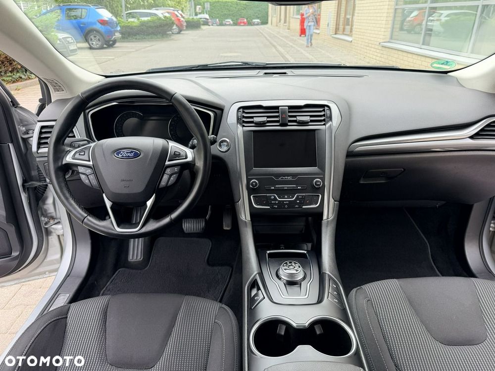 Ford Mondeo - 24